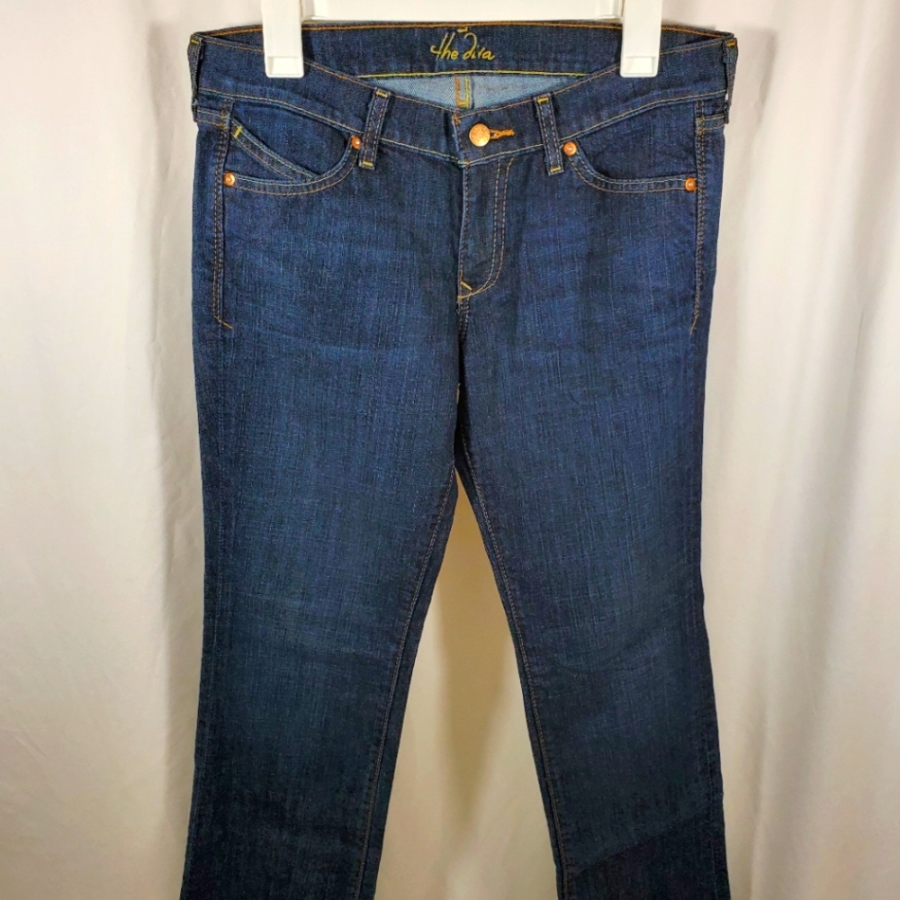 Women's Denim Jeans Size 8 Regular Boot Cut Dark Wash Front Pockets The Diva